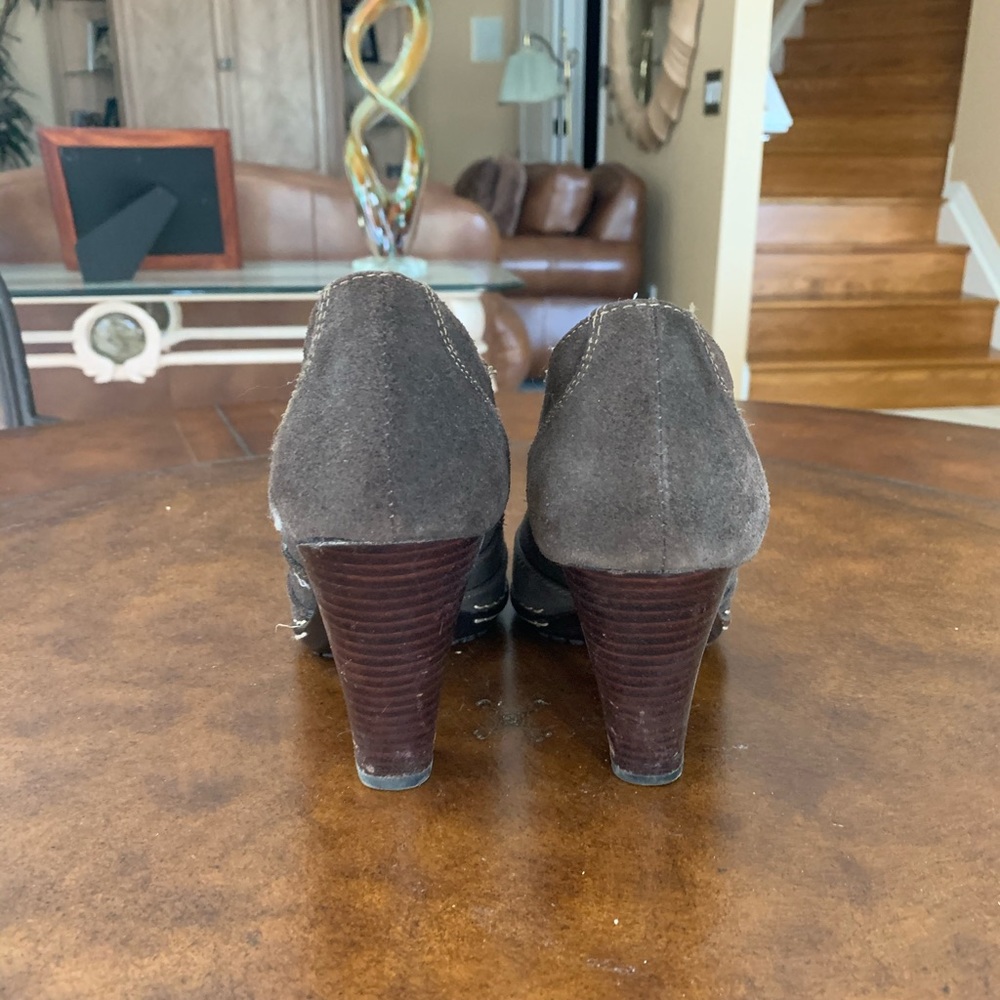 Shoes - Picture 3 of 5